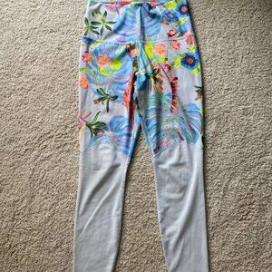 Nike Dri-Fit Women's Medium Floral Multi-Color Mesh Leggings - NWOT